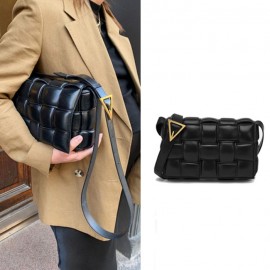 Original Design Chain Padded Cassette Shoulder Bag 