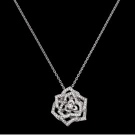 Rose Design Pendant in 18K White Gold Set with 153 Brilliant-cut Diamonds