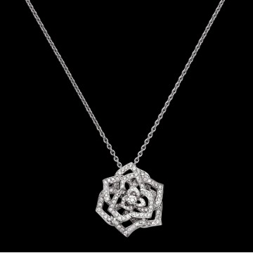 Rose Design Pendant in 18K White Gold Set with 153 Brilliant-cut Diamonds