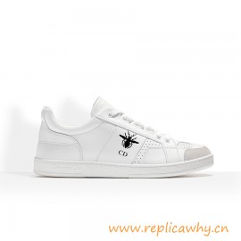 Lace-up Sneaker in White Calfskin Leather wit Bee Signature and CD