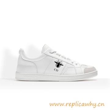 Lace-up Sneaker in White Calfskin Leather wit Bee Signature and CD